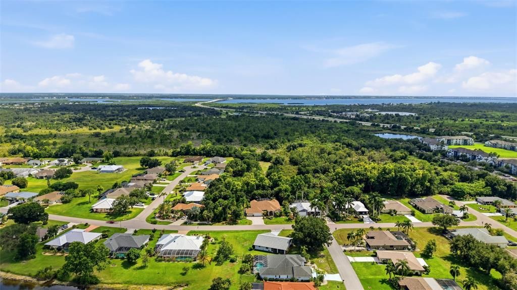 For Sale: $198,800 (2 beds, 2 baths, 1300 Square Feet)