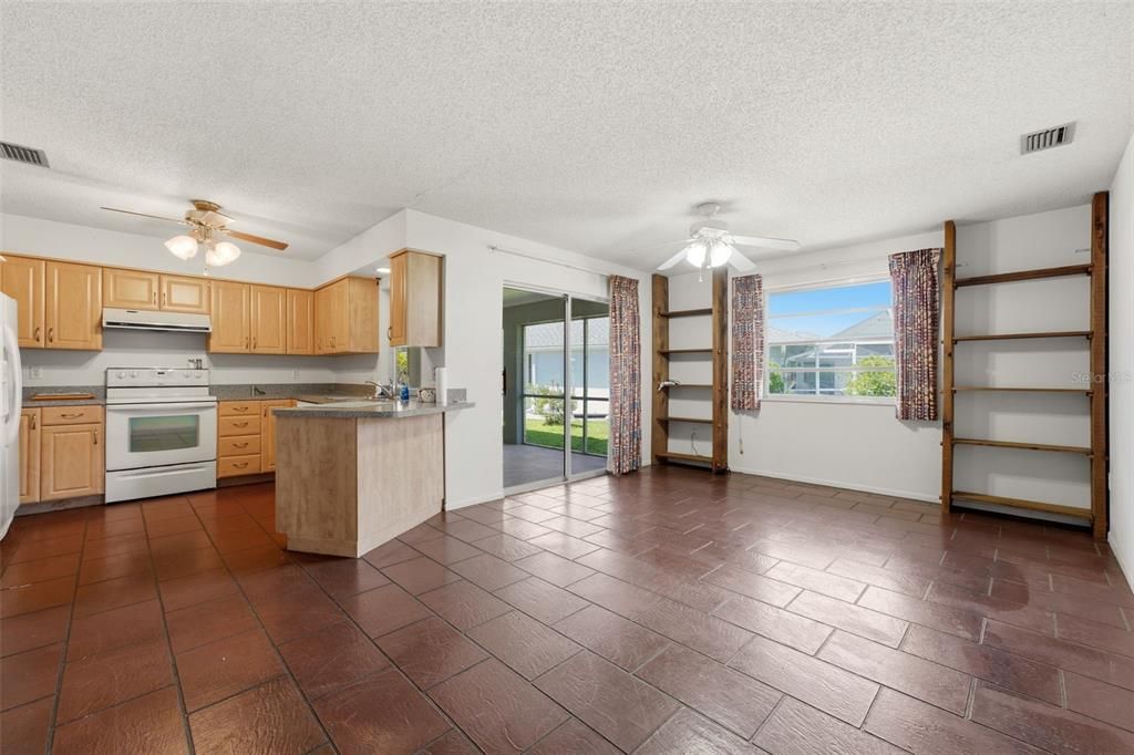 For Sale: $198,800 (2 beds, 2 baths, 1300 Square Feet)