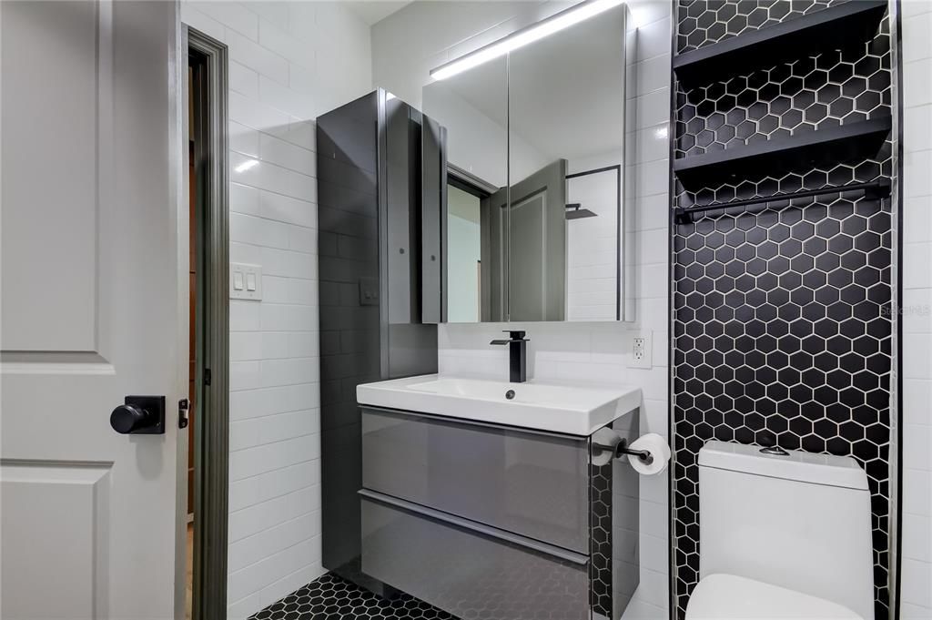 For Sale: $519,000 (4 beds, 2 baths, 1586 Square Feet)