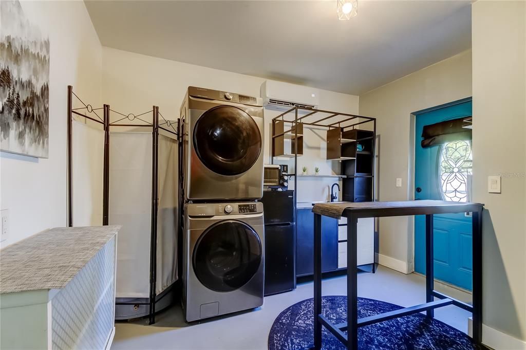 For Sale: $519,000 (4 beds, 2 baths, 1586 Square Feet)