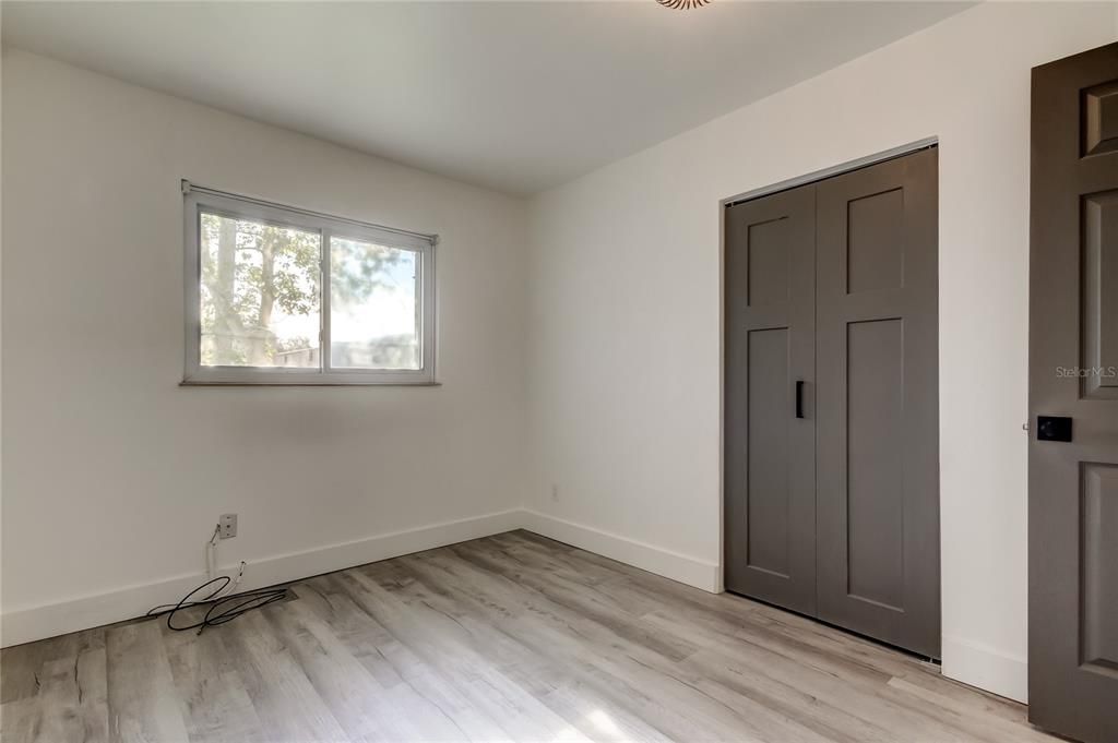 For Sale: $519,000 (4 beds, 2 baths, 1586 Square Feet)