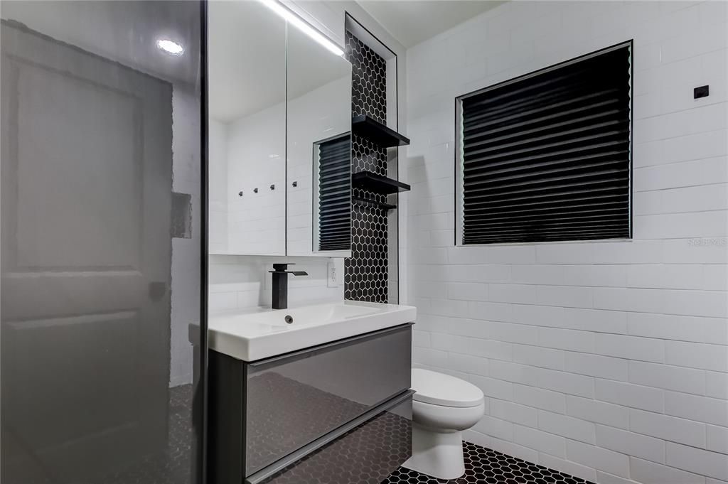 For Sale: $519,000 (4 beds, 2 baths, 1586 Square Feet)