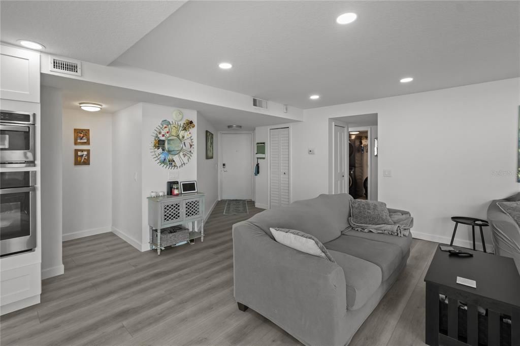En Venta: $598,000 (2 camas, 2 baños, 1315 Pies cuadrados)