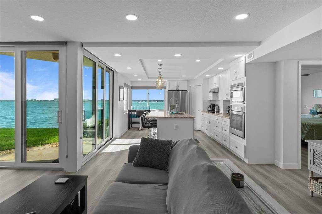 En Venta: $598,000 (2 camas, 2 baños, 1315 Pies cuadrados)