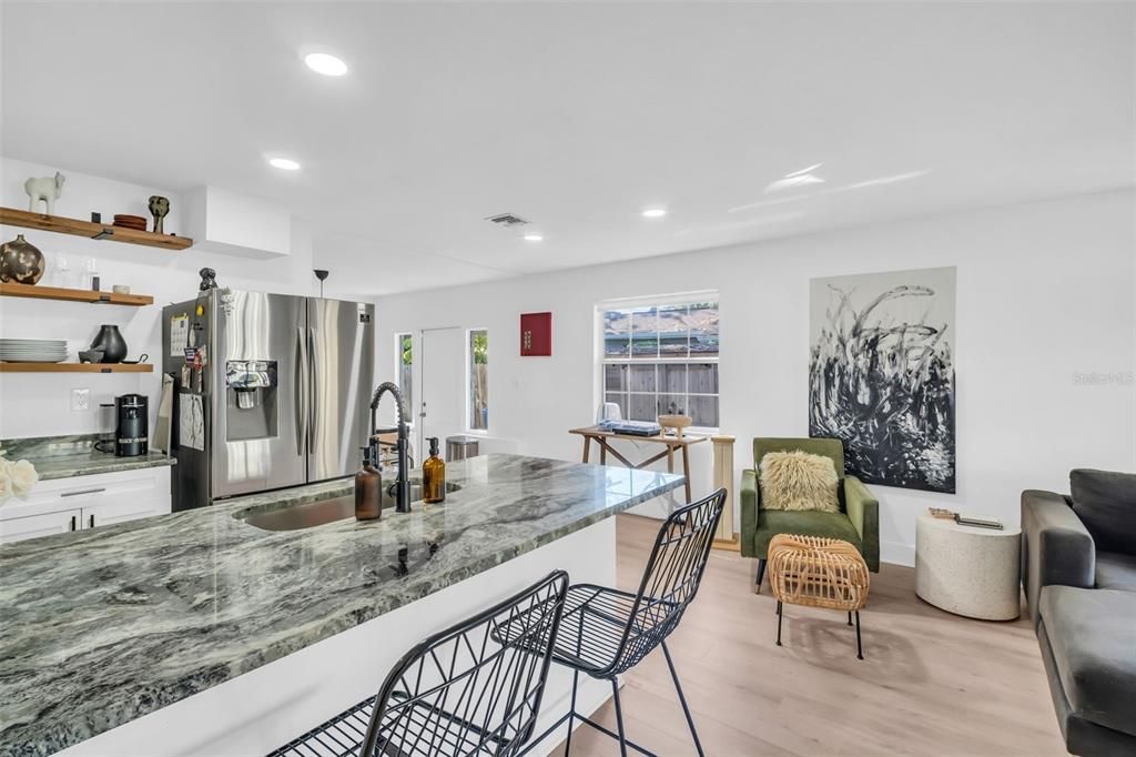 En Venta: $499,000 (3 camas, 3 baños, 1708 Pies cuadrados)