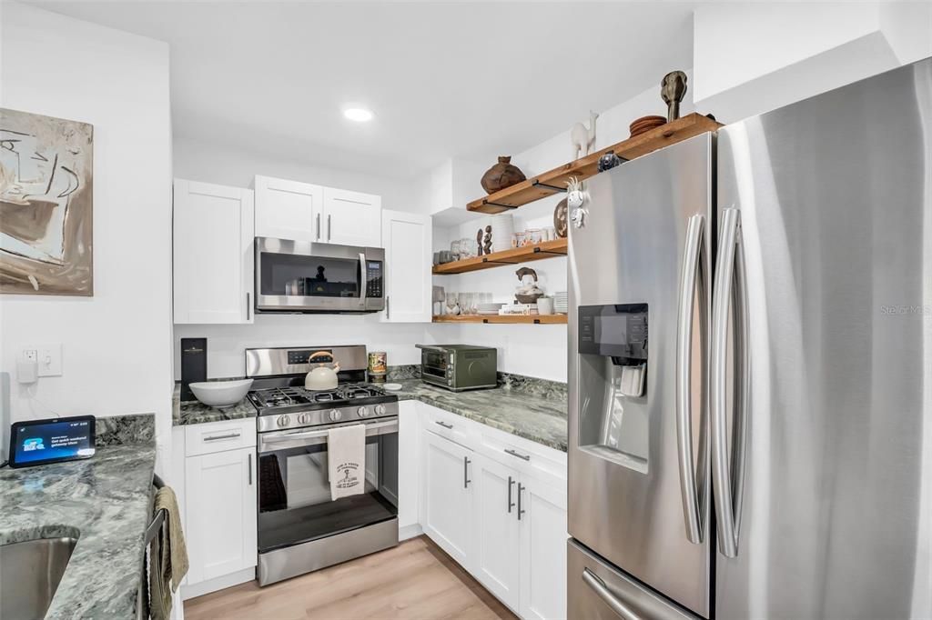 En Venta: $499,000 (3 camas, 3 baños, 1708 Pies cuadrados)
