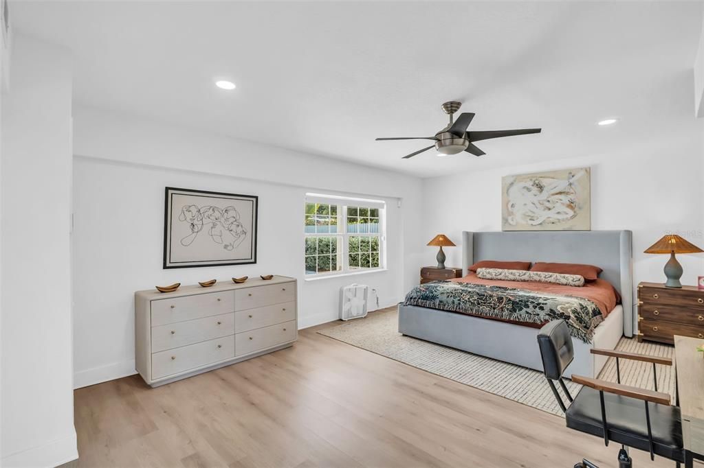 En Venta: $499,000 (3 camas, 3 baños, 1708 Pies cuadrados)