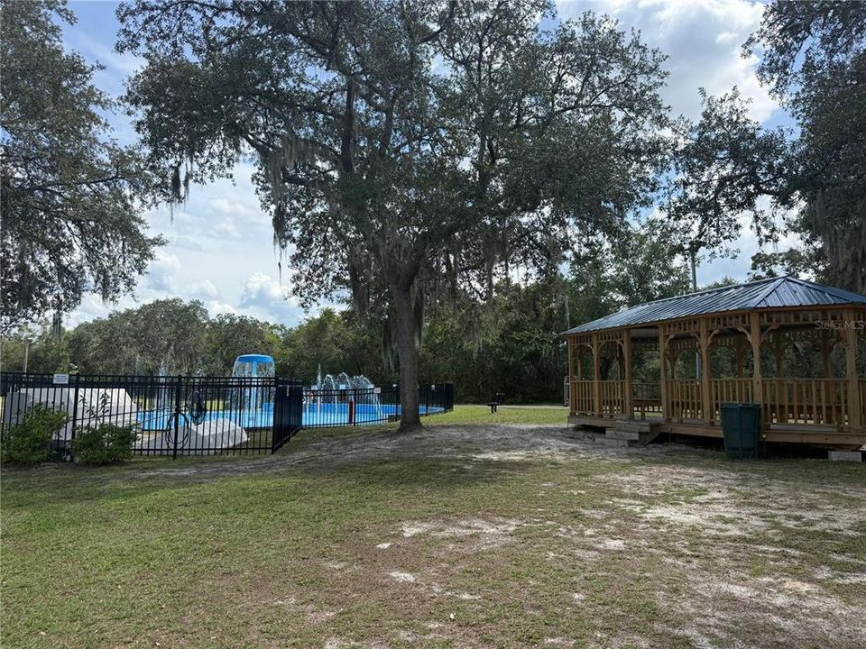 For Sale: $275,000 (4 beds, 2 baths, 1580 Square Feet)