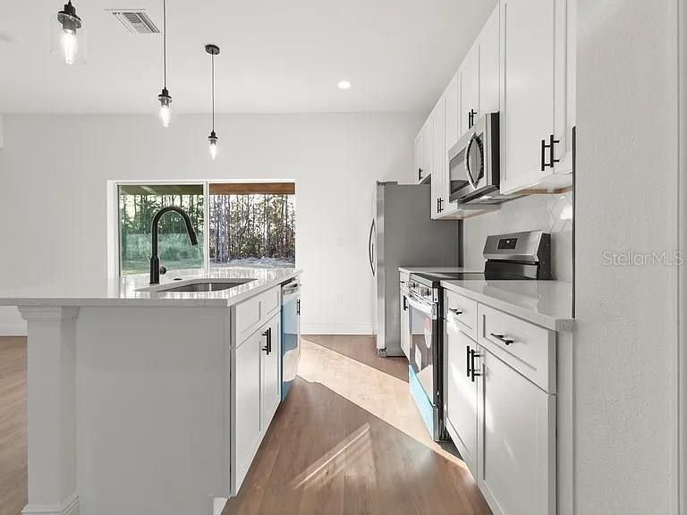 For Sale: $275,000 (4 beds, 2 baths, 1580 Square Feet)