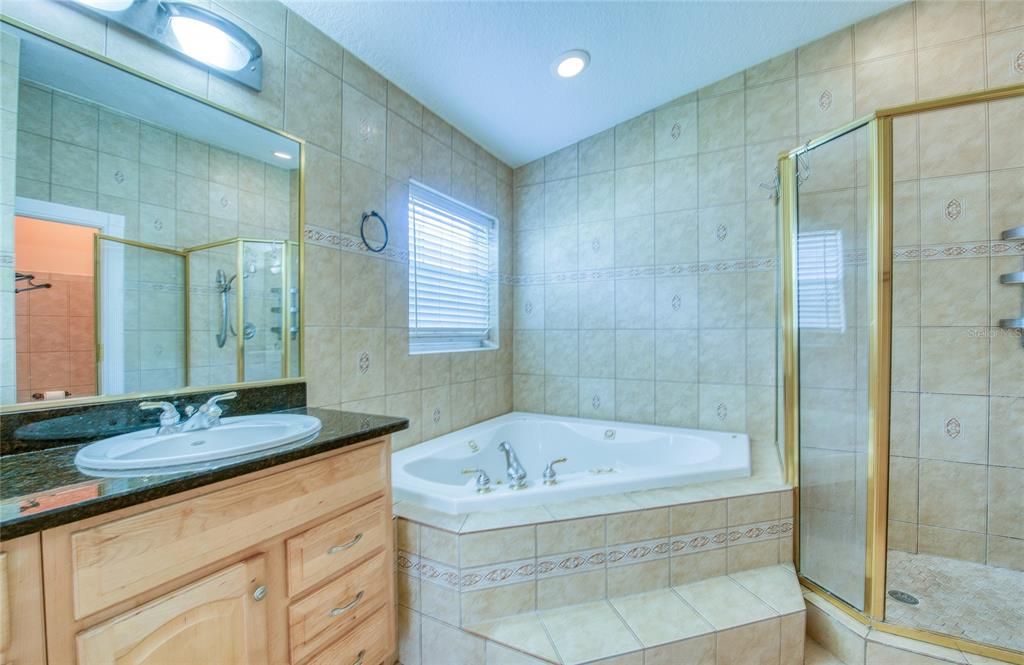 For Sale: $550,000 (3 beds, 2 baths, 2028 Square Feet)