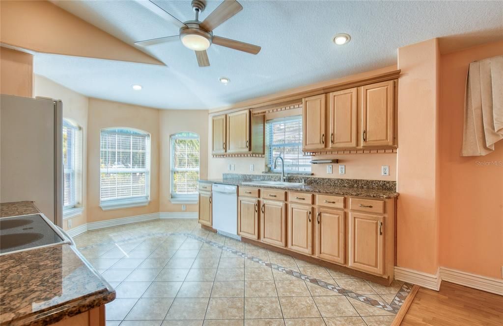 For Sale: $550,000 (3 beds, 2 baths, 2028 Square Feet)