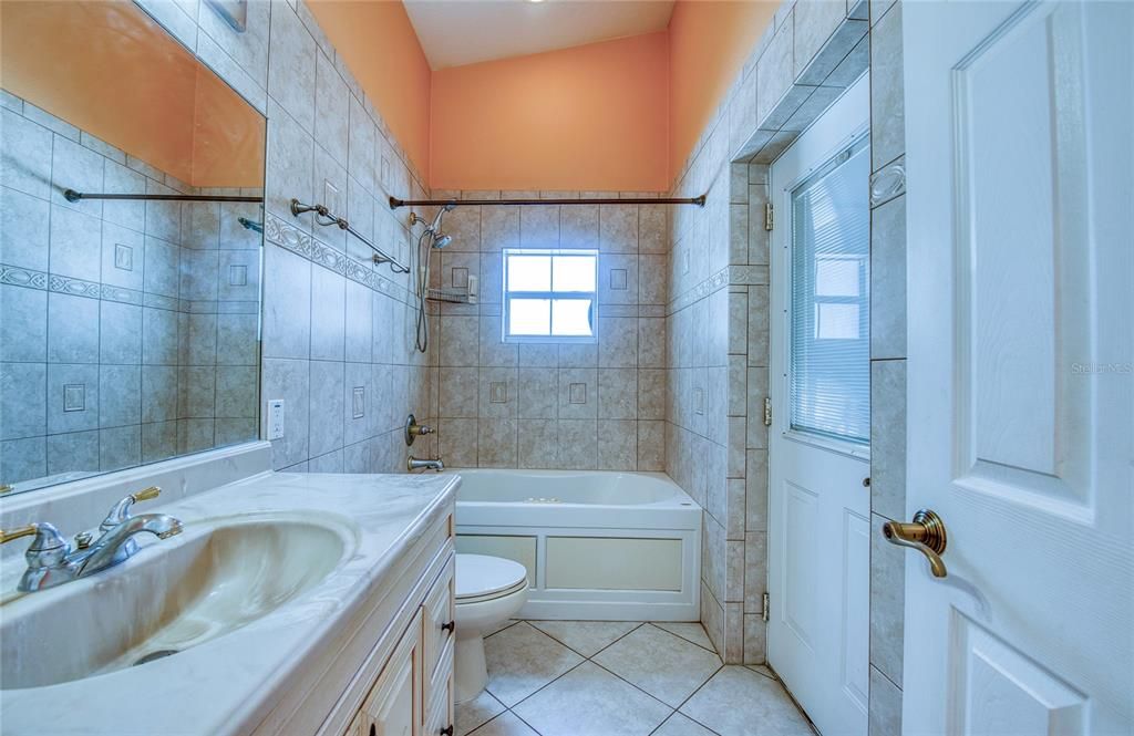 For Sale: $550,000 (3 beds, 2 baths, 2028 Square Feet)