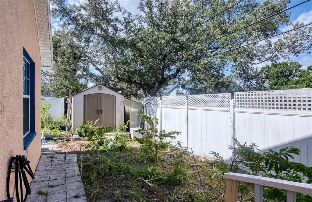 For Sale: $550,000 (3 beds, 2 baths, 2028 Square Feet)
