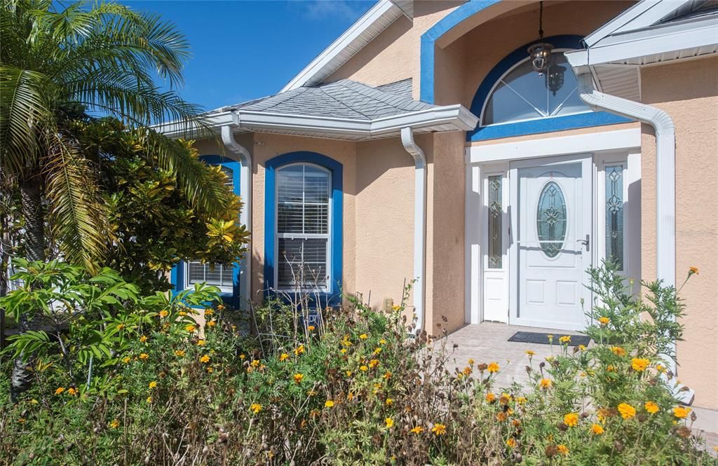 For Sale: $550,000 (3 beds, 2 baths, 2028 Square Feet)