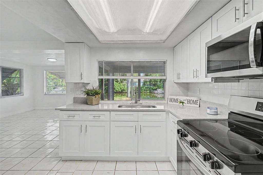 На продажу: $195,000 (2 спален, 1 ванн, 1068 Квадратных фут)