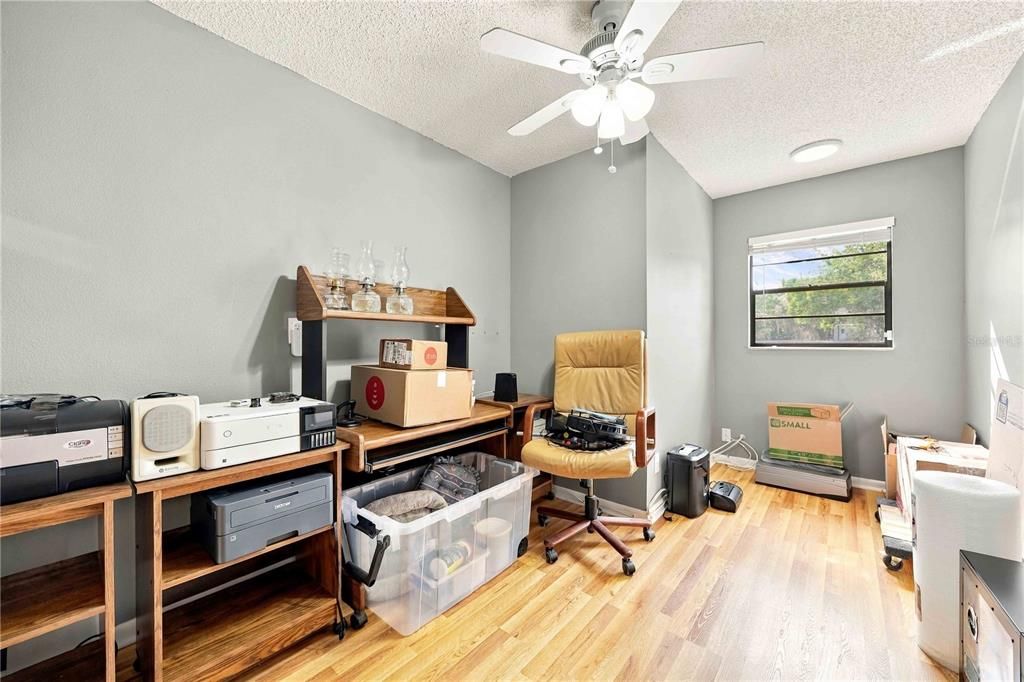 For Sale: $347,500 (3 beds, 2 baths, 1800 Square Feet)