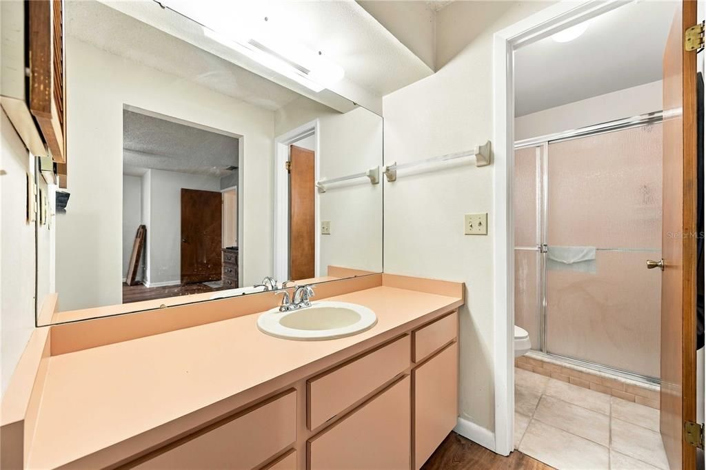 For Sale: $347,500 (3 beds, 2 baths, 1800 Square Feet)