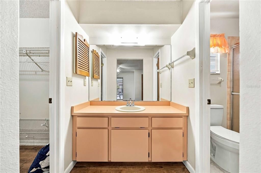 For Sale: $347,500 (3 beds, 2 baths, 1800 Square Feet)