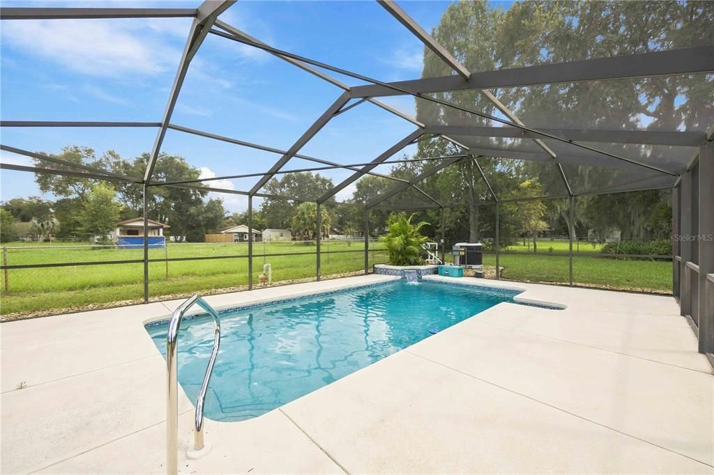 For Sale: $347,500 (3 beds, 2 baths, 1800 Square Feet)