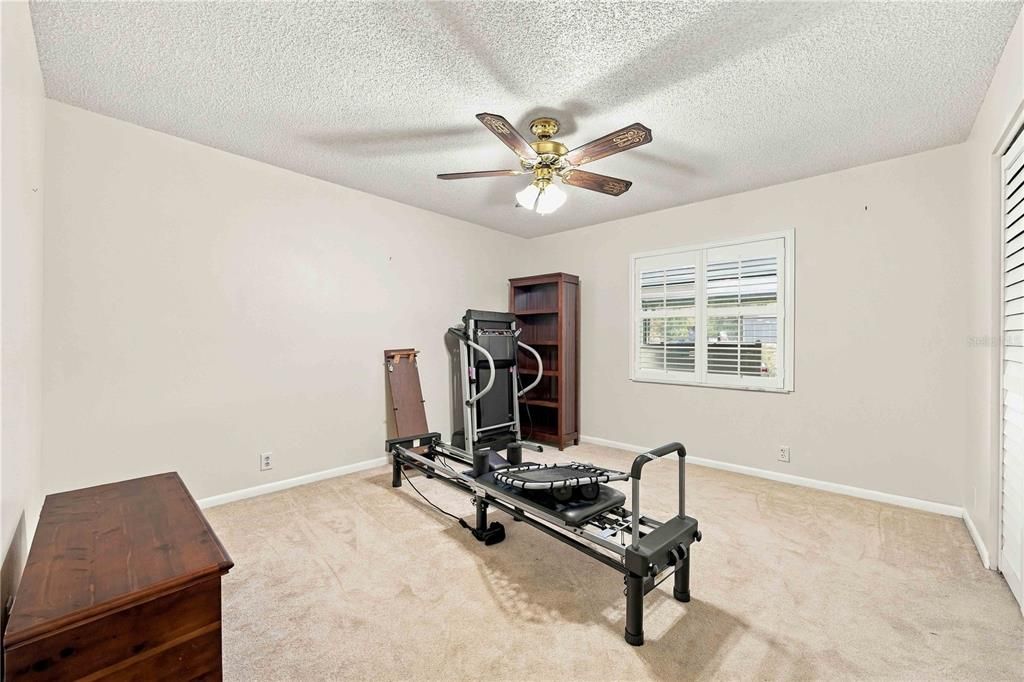 For Sale: $347,500 (3 beds, 2 baths, 1800 Square Feet)