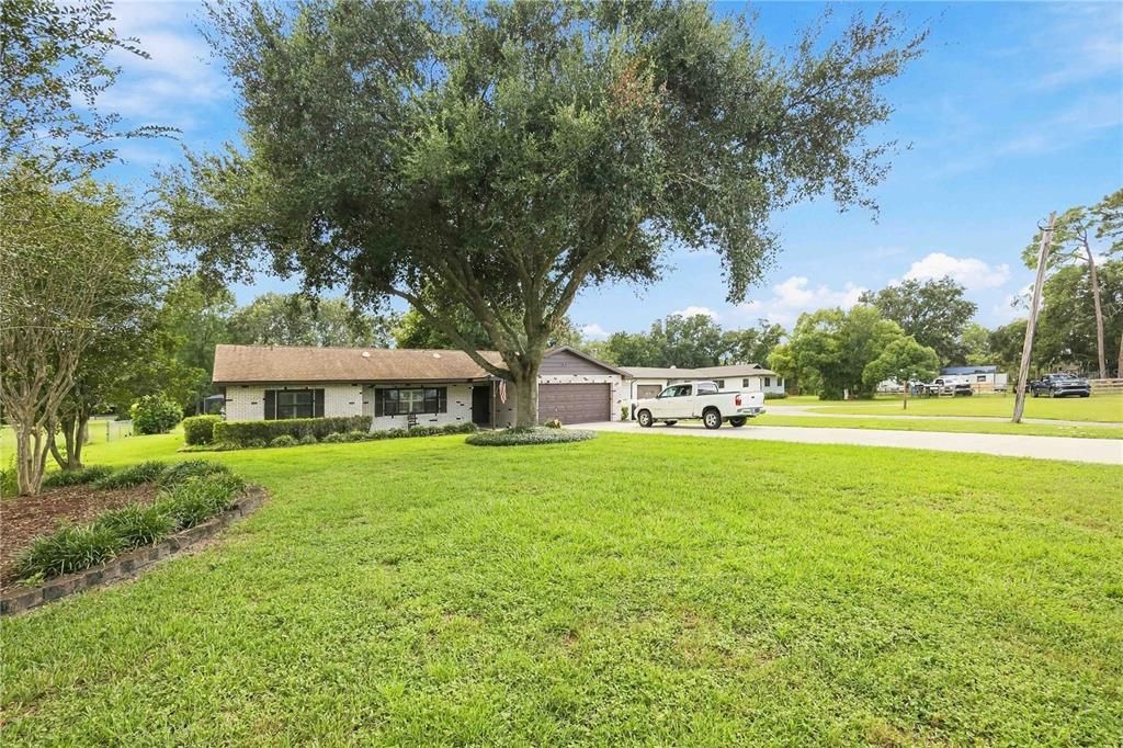 For Sale: $347,500 (3 beds, 2 baths, 1800 Square Feet)