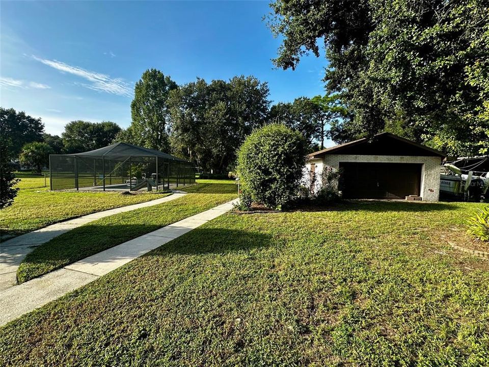 For Sale: $347,500 (3 beds, 2 baths, 1800 Square Feet)