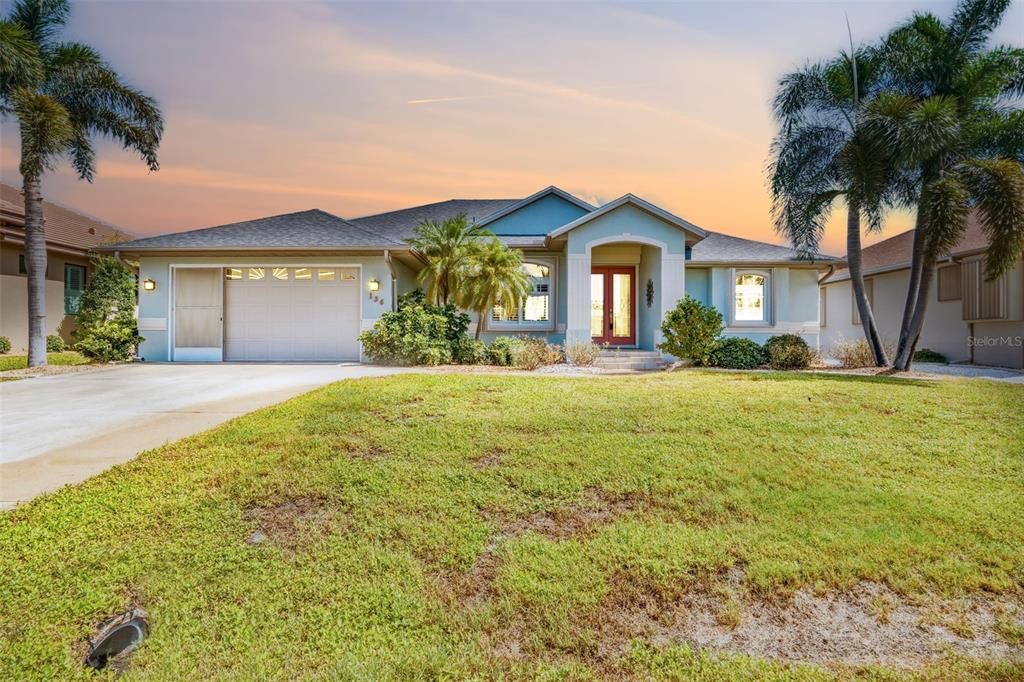 En Venta: $699,000 (3 camas, 2 baños, 2215 Pies cuadrados)