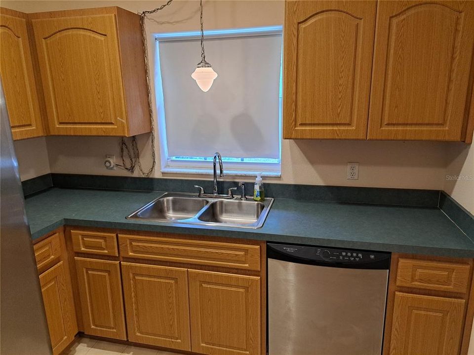 На продажу: $255,000 (3 спален, 2 ванн, 1597 Квадратных фут)
