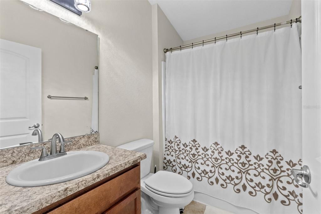For Sale: $300,000 (3 beds, 2 baths, 1521 Square Feet)
