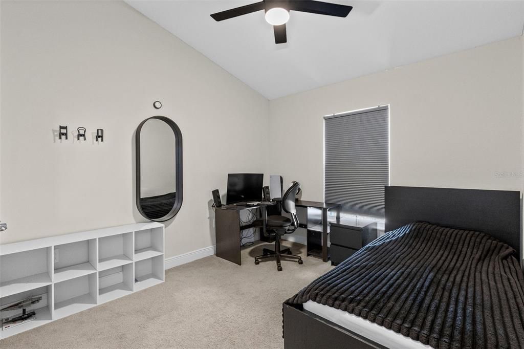 For Sale: $300,000 (3 beds, 2 baths, 1521 Square Feet)