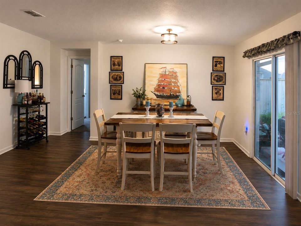 For Rent: $2,000 (4 beds, 2 baths, 1856 Square Feet)