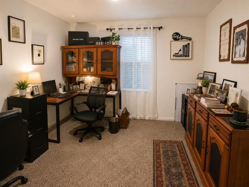 For Rent: $2,000 (4 beds, 2 baths, 1856 Square Feet)