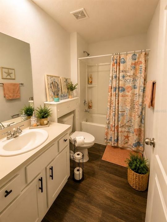 For Rent: $2,000 (4 beds, 2 baths, 1856 Square Feet)