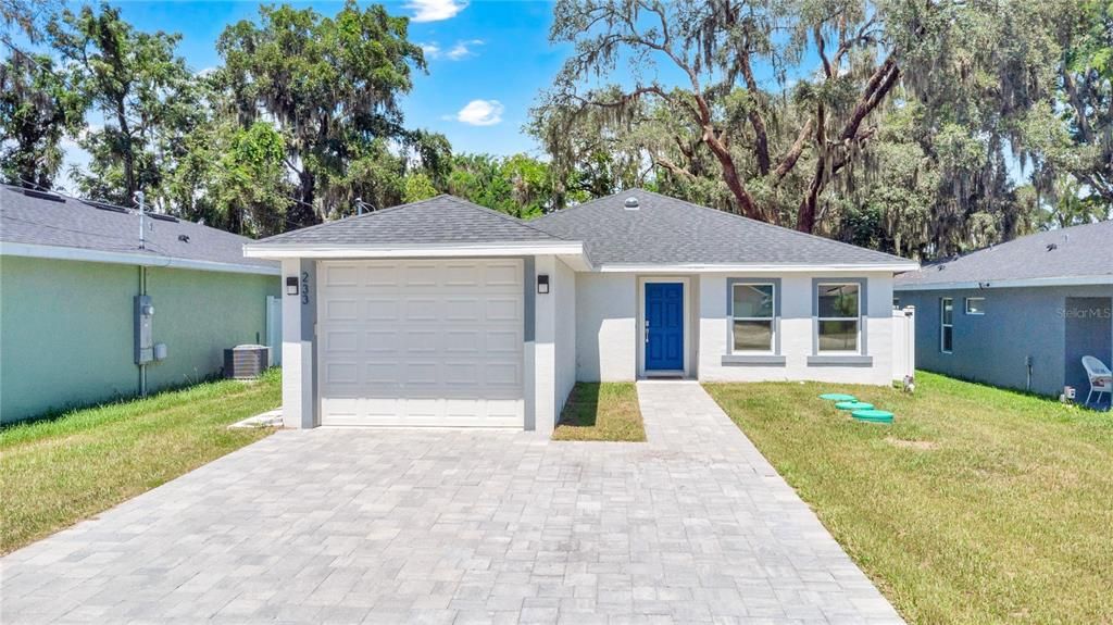For Sale: $379,000 (3 beds, 2 baths, 1515 Square Feet)