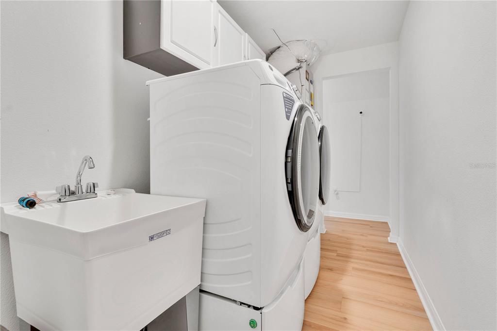 For Sale: $379,000 (3 beds, 2 baths, 1515 Square Feet)