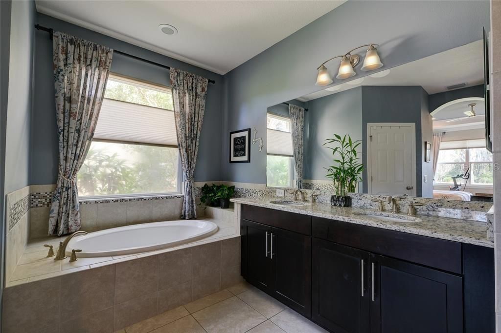 For Sale: $725,000 (4 beds, 3 baths, 2329 Square Feet)
