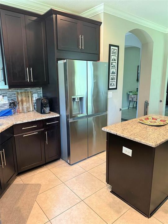 For Sale: $725,000 (4 beds, 3 baths, 2329 Square Feet)