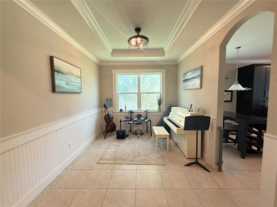 For Sale: $725,000 (4 beds, 3 baths, 2329 Square Feet)