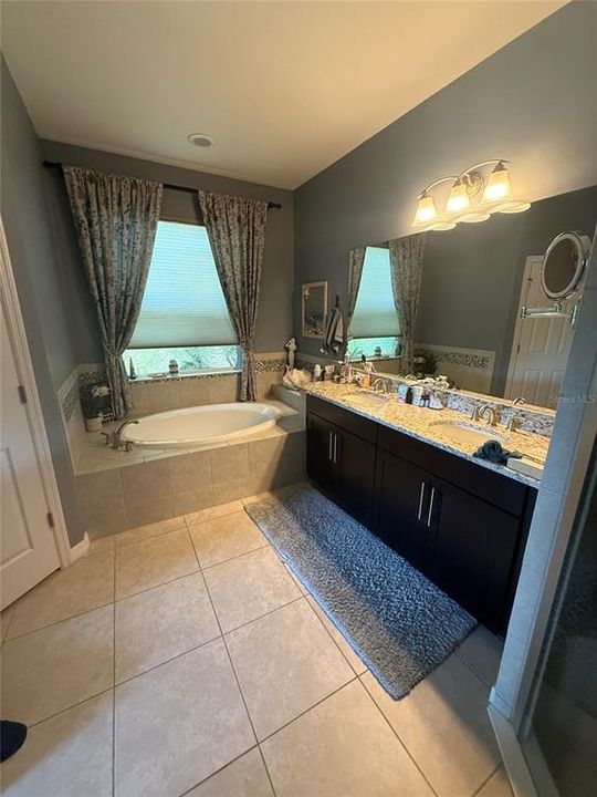 For Sale: $725,000 (4 beds, 3 baths, 2329 Square Feet)