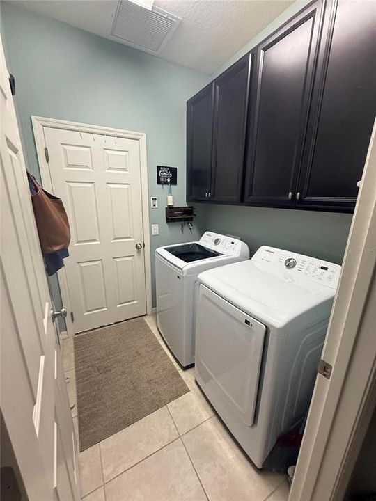 For Sale: $725,000 (4 beds, 3 baths, 2329 Square Feet)
