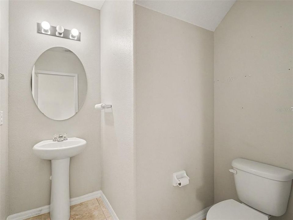 For Sale: $325,000 (4 beds, 2 baths, 2577 Square Feet)