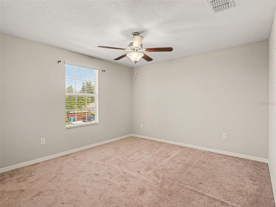 For Sale: $325,000 (4 beds, 2 baths, 2577 Square Feet)