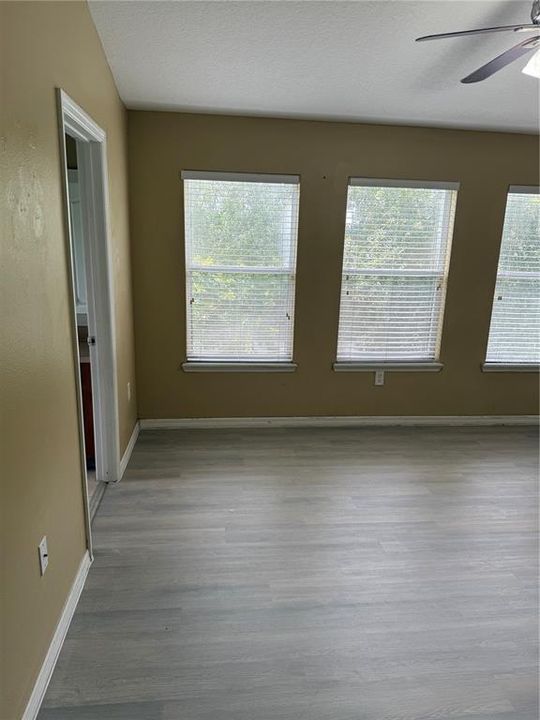 For Sale: $264,900 (3 beds, 2 baths, 1716 Square Feet)