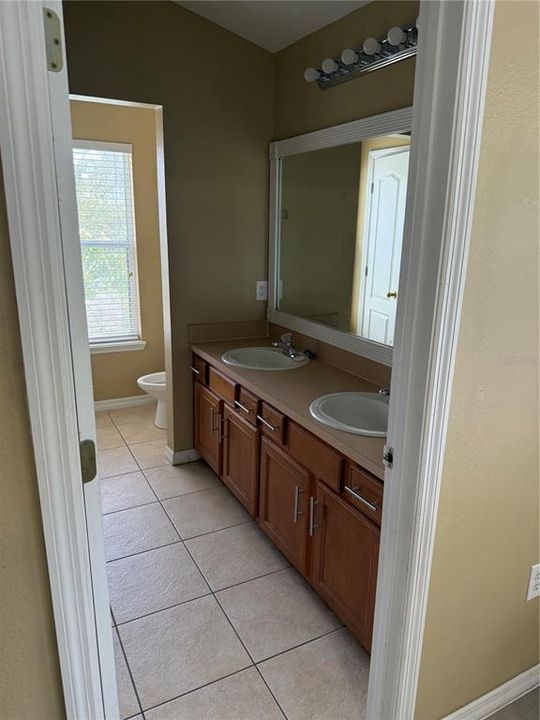 For Sale: $264,900 (3 beds, 2 baths, 1716 Square Feet)
