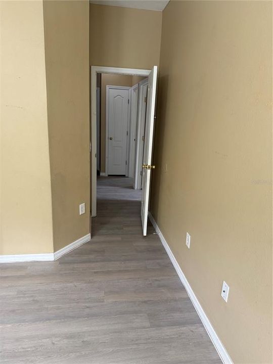 For Sale: $264,900 (3 beds, 2 baths, 1716 Square Feet)