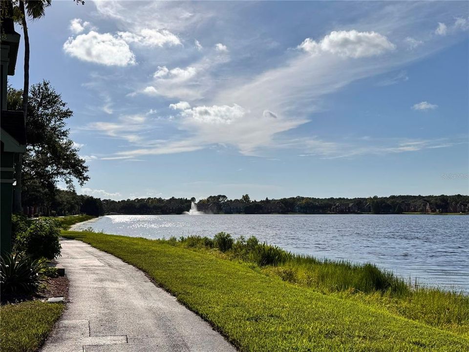 For Rent: $1,975 (1 beds, 1 baths, 904 Square Feet)