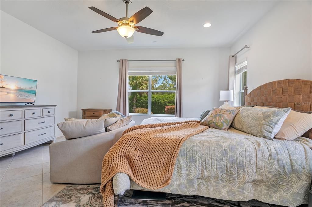 For Sale: $465,000 (3 beds, 2 baths, 1932 Square Feet)