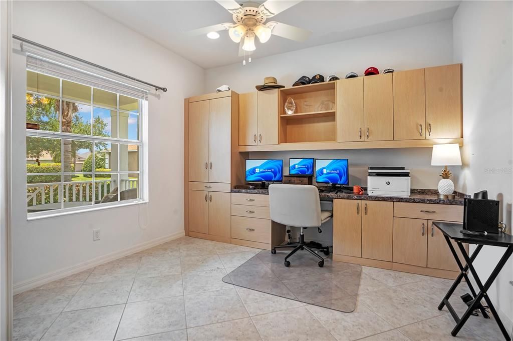 For Sale: $465,000 (3 beds, 2 baths, 1932 Square Feet)