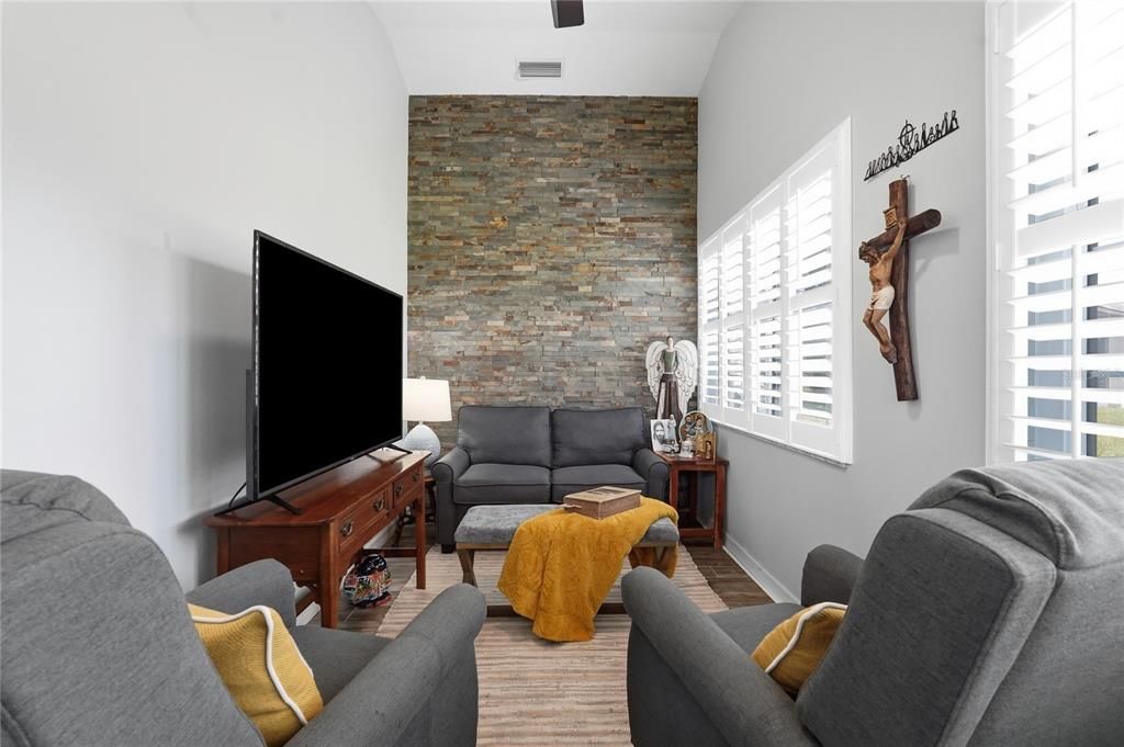 En Venta: $260,000 (2 camas, 2 baños, 1340 Pies cuadrados)
