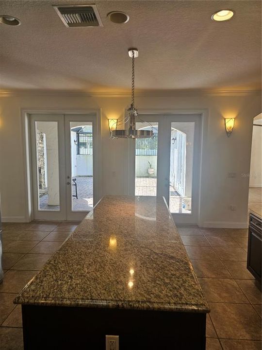 For Sale: $400,000 (3 beds, 3 baths, 2801 Square Feet)